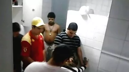 ورزش ها شخص ساده و کلیپ سکسی جذاب معصوم عشق به سنگ